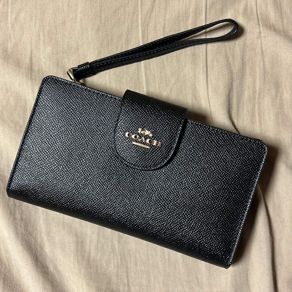 Coach tech wallet